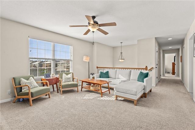 1402 SW 9th Terrace, Oak Grove, MO 64075