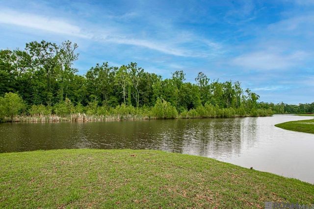 1130 Shadow Bluff Ave, Baton Rouge, LA 70820