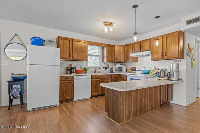 132 Conch Court, Emerald Isle, NC 28594