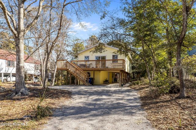 132 Conch Court, Emerald Isle, NC 28594