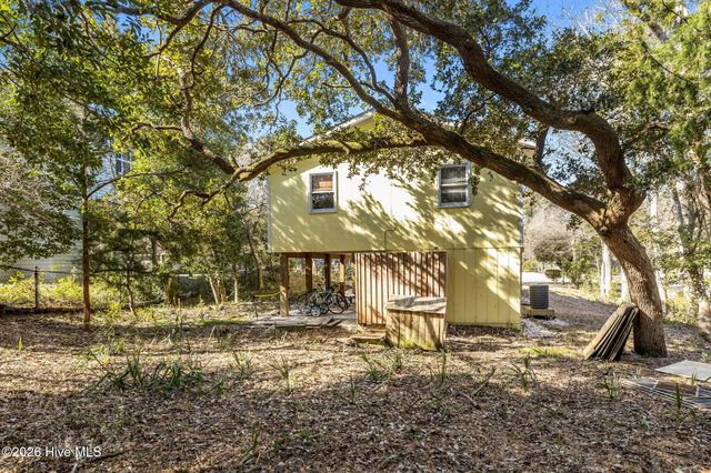 132 Conch Court, Emerald Isle, NC 28594