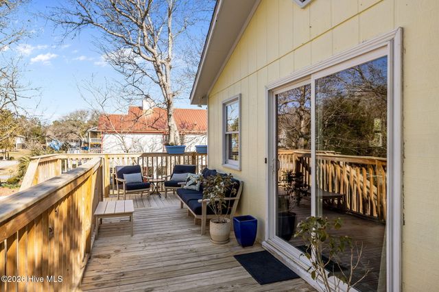 132 Conch Court, Emerald Isle, NC 28594