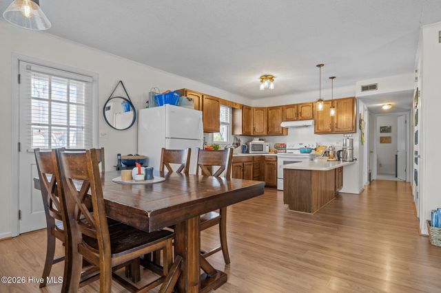 132 Conch Court, Emerald Isle, NC 28594