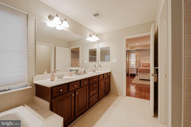 3830 BRAVEHEART DR, Frederick, MD 21704