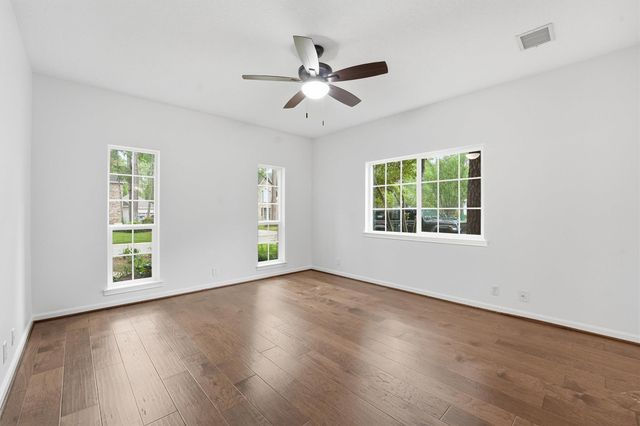 29 Tanager Trail, The Woodlands, TX 77381