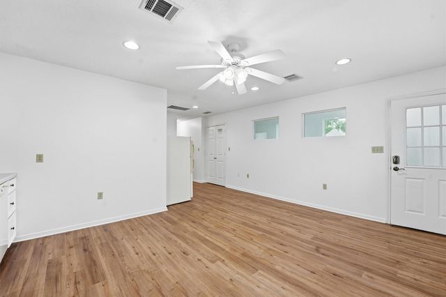 29 Tanager Trail, The Woodlands, TX 77381