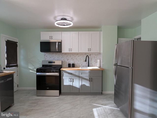 3159 IRONSIDE ROAD, Camden, NJ 08104