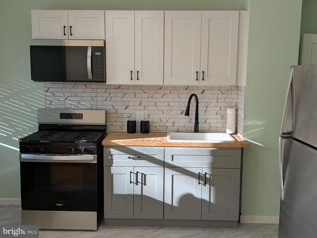 3159 IRONSIDE ROAD, Camden, NJ 08104