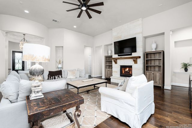 2618 Red Bud Way, New Braunfels, TX 78132