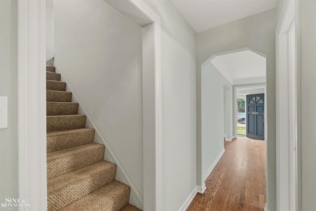 1602 Anita Avenue, Grosse Pointe Woods, MI 48236