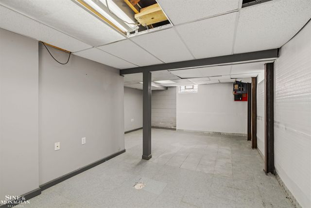 1602 Anita Avenue, Grosse Pointe Woods, MI 48236
