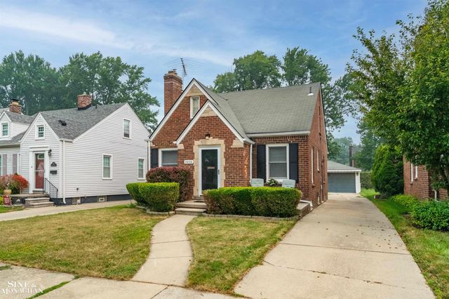 1602 Anita Avenue, Grosse Pointe Woods, MI 48236