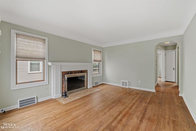 1602 Anita Avenue, Grosse Pointe Woods, MI 48236