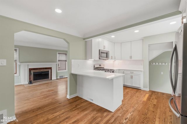 1602 Anita Avenue, Grosse Pointe Woods, MI 48236