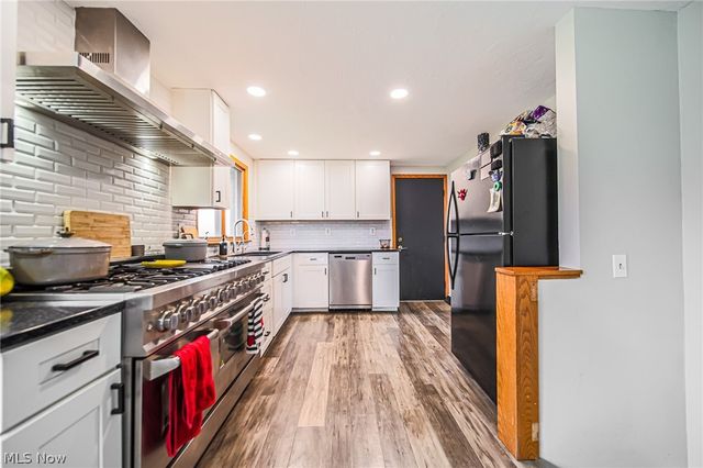 327 Briarhill Street, Rittman, OH 44270