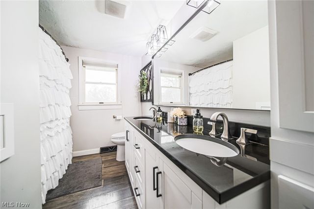 327 Briarhill Street, Rittman, OH 44270