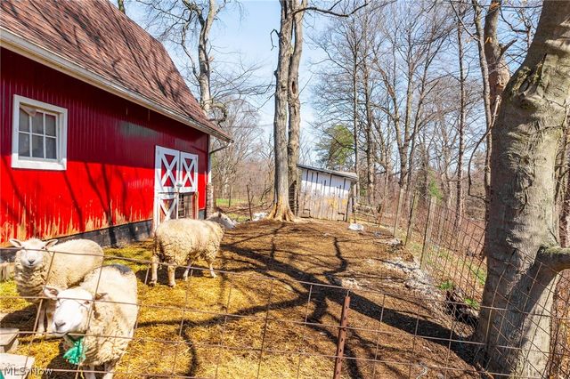 327 Briarhill Street, Rittman, OH 44270