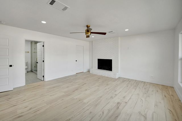 2001 Country Club Dr, Midland, TX 79701