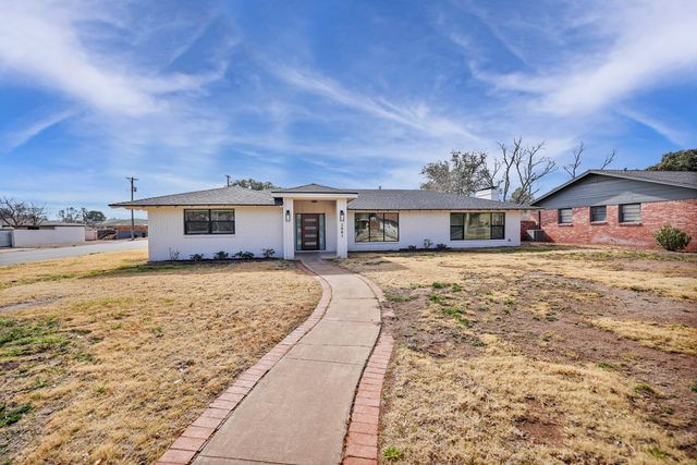 2001 Country Club Dr, Midland, TX 79701