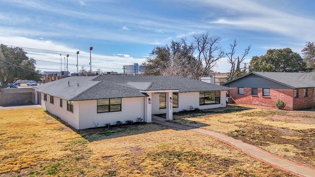 2001 Country Club Dr, Midland, TX 79701