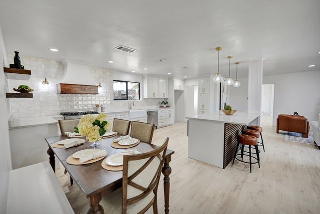 2001 Country Club Dr, Midland, TX 79701