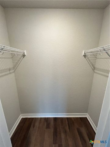 724 Stonemanor, Seguin, TX 78155