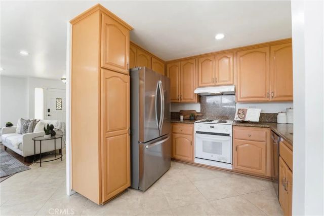22361 Modina, Laguna Hills, CA 92653