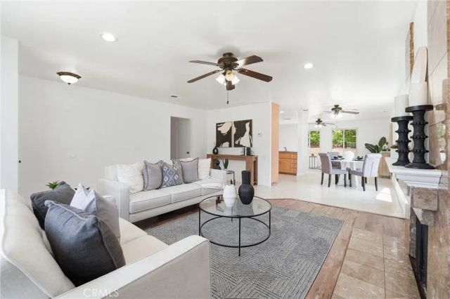 22361 Modina, Laguna Hills, CA 92653