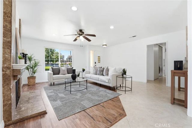 22361 Modina, Laguna Hills, CA 92653