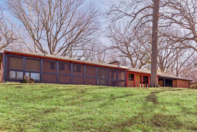 5933 NW Hutson Road