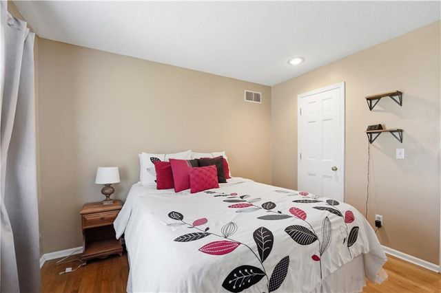 7950 Acuff Lane, Lenexa, KS 66215