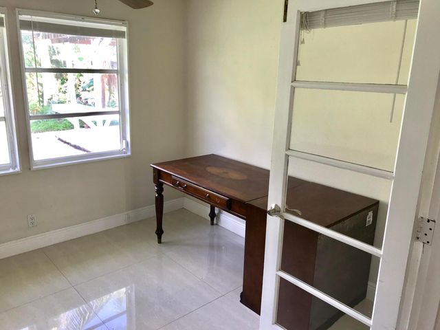 11 NE 17th Avenue, Pompano Beach, FL 33060