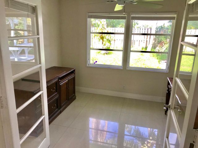 11 NE 17th Avenue, Pompano Beach, FL 33060