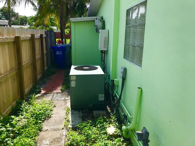 11 NE 17th Avenue, Pompano Beach, FL 33060