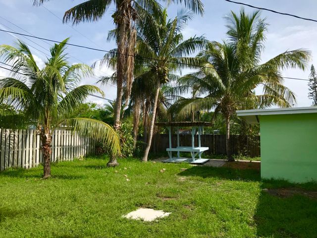 11 NE 17th Avenue, Pompano Beach, FL 33060