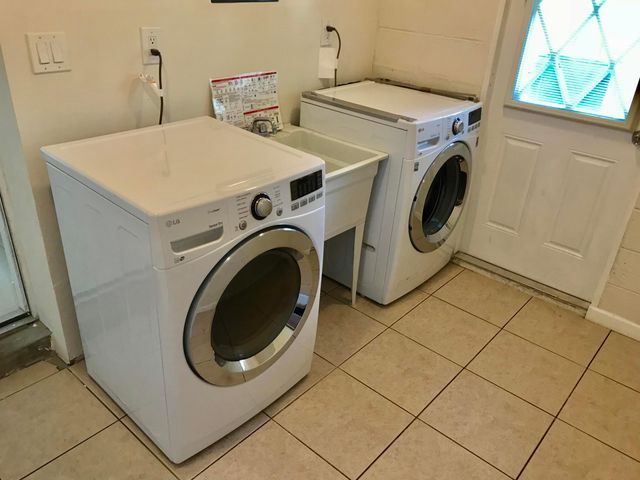 11 NE 17th Avenue, Pompano Beach, FL 33060