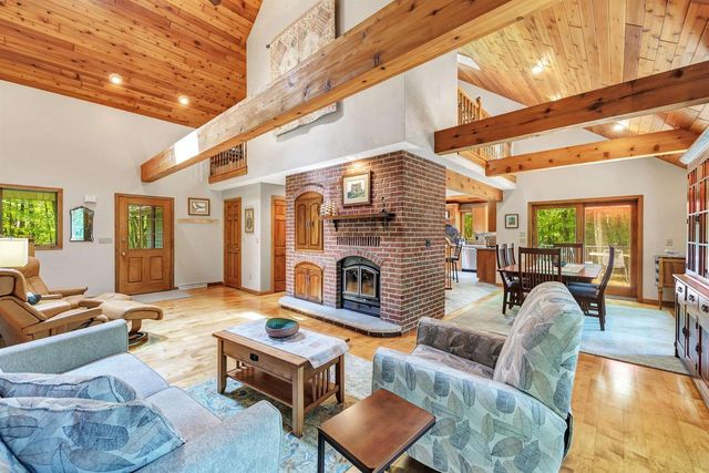 N2146 FOX RIDGE LANE, New London, WI 54961