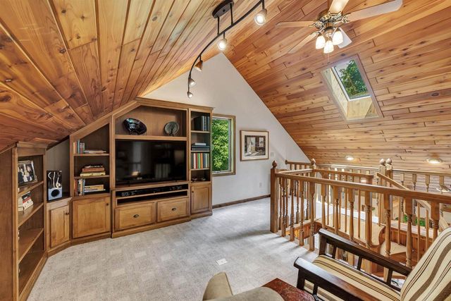 N2146 FOX RIDGE LANE, New London, WI 54961