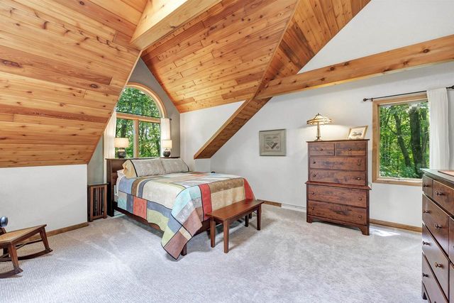N2146 FOX RIDGE LANE, New London, WI 54961