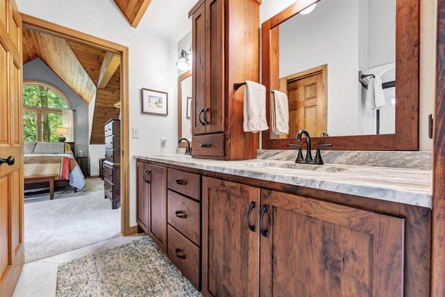 N2146 FOX RIDGE LANE, New London, WI 54961