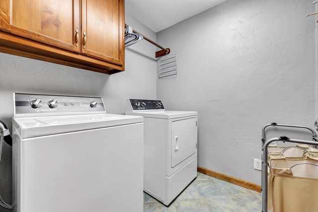 N2146 FOX RIDGE LANE, New London, WI 54961