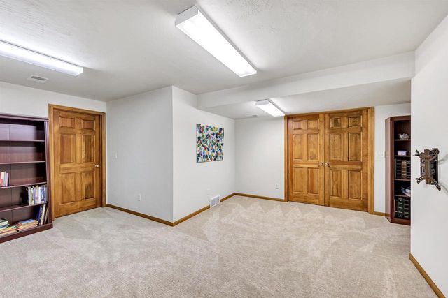 N2146 FOX RIDGE LANE, New London, WI 54961