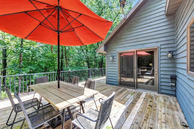 N2146 FOX RIDGE LANE, New London, WI 54961