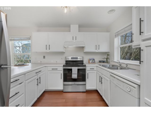 1687 Se LINN St, Portland, OR 97202