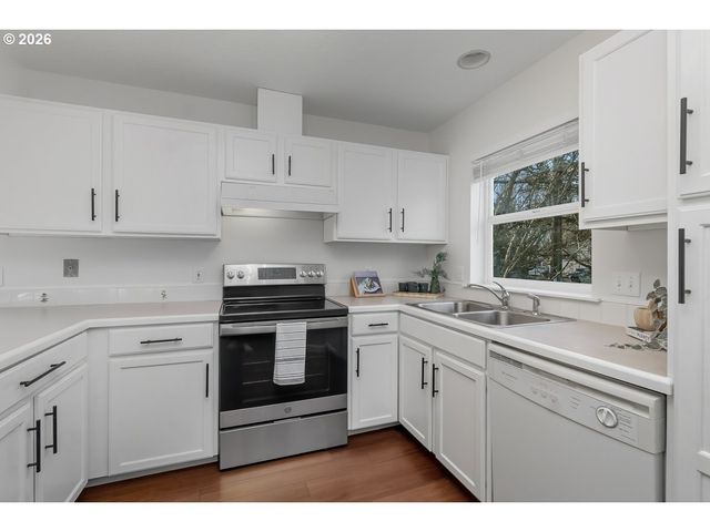 1687 Se LINN St, Portland, OR 97202