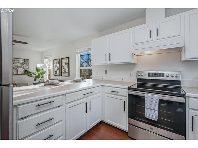 1687 Se LINN St, Portland, OR 97202