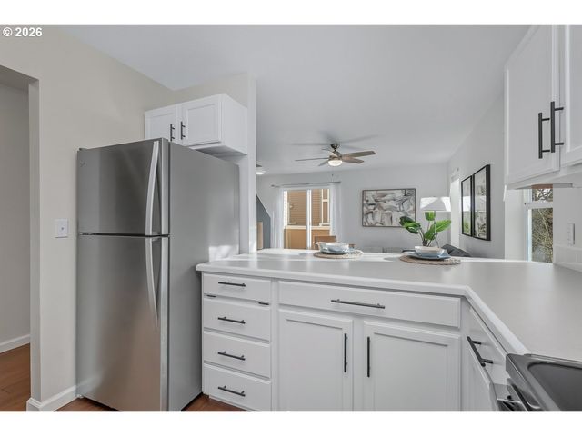 1687 Se LINN St, Portland, OR 97202