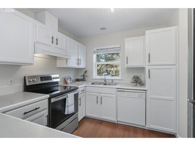 1687 Se LINN St, Portland, OR 97202