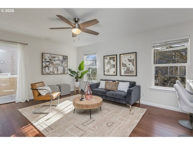 1687 Se LINN St, Portland, OR 97202