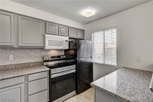 5404 River Glen Drive 362, Las Vegas, NV 89103